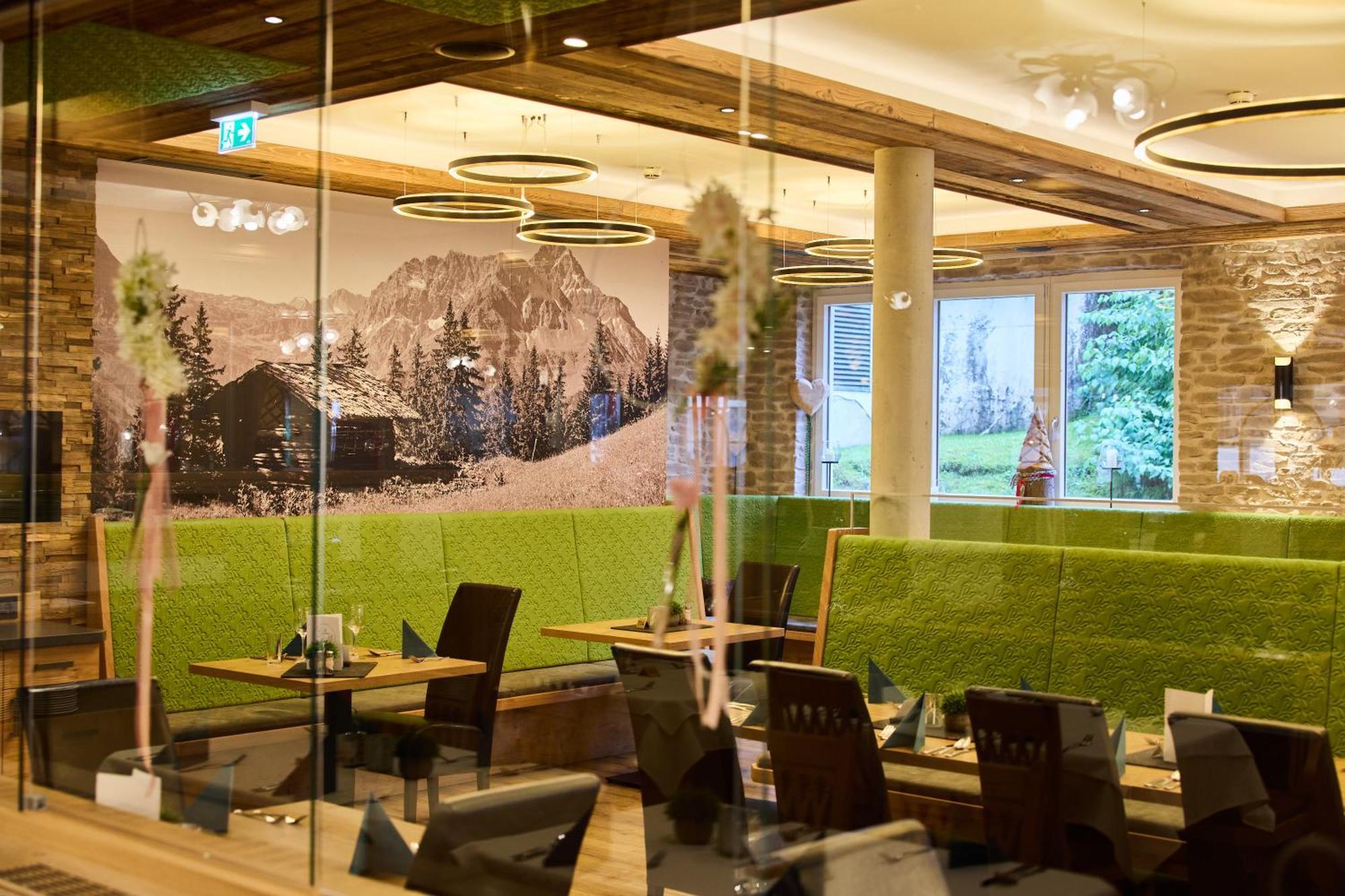 Aparthotel Kleinwalsertal Миттелберг Экстерьер фото