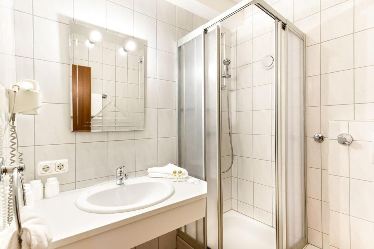 Aparthotel Kleinwalsertal Миттелберг Экстерьер фото