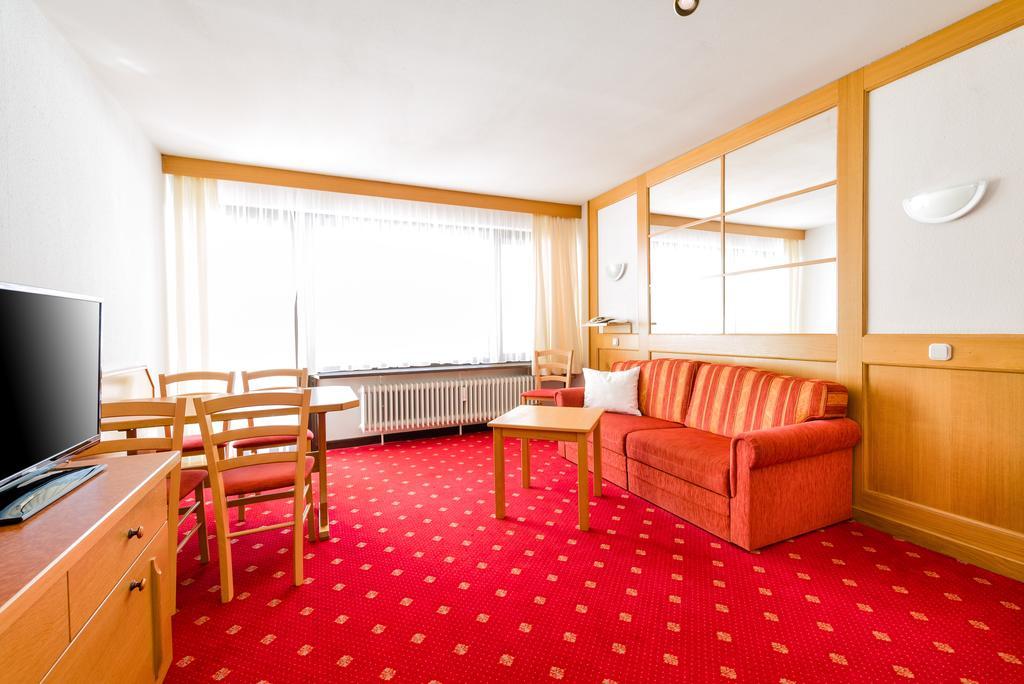 Aparthotel Kleinwalsertal Миттелберг Экстерьер фото
