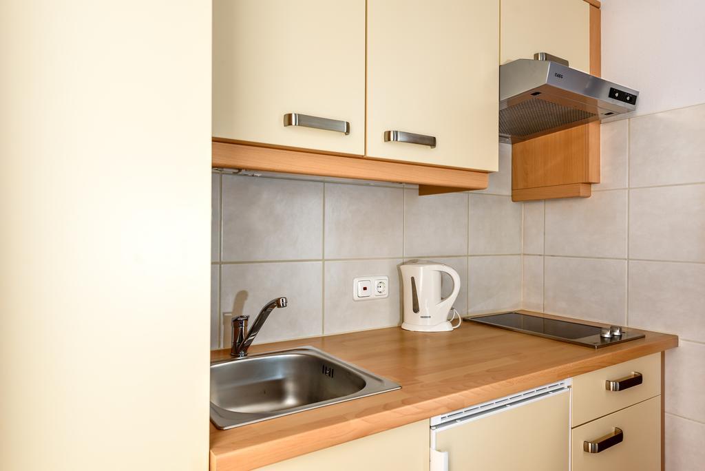 Aparthotel Kleinwalsertal Миттелберг Экстерьер фото
