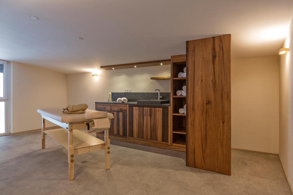 Aparthotel Kleinwalsertal Миттелберг Экстерьер фото