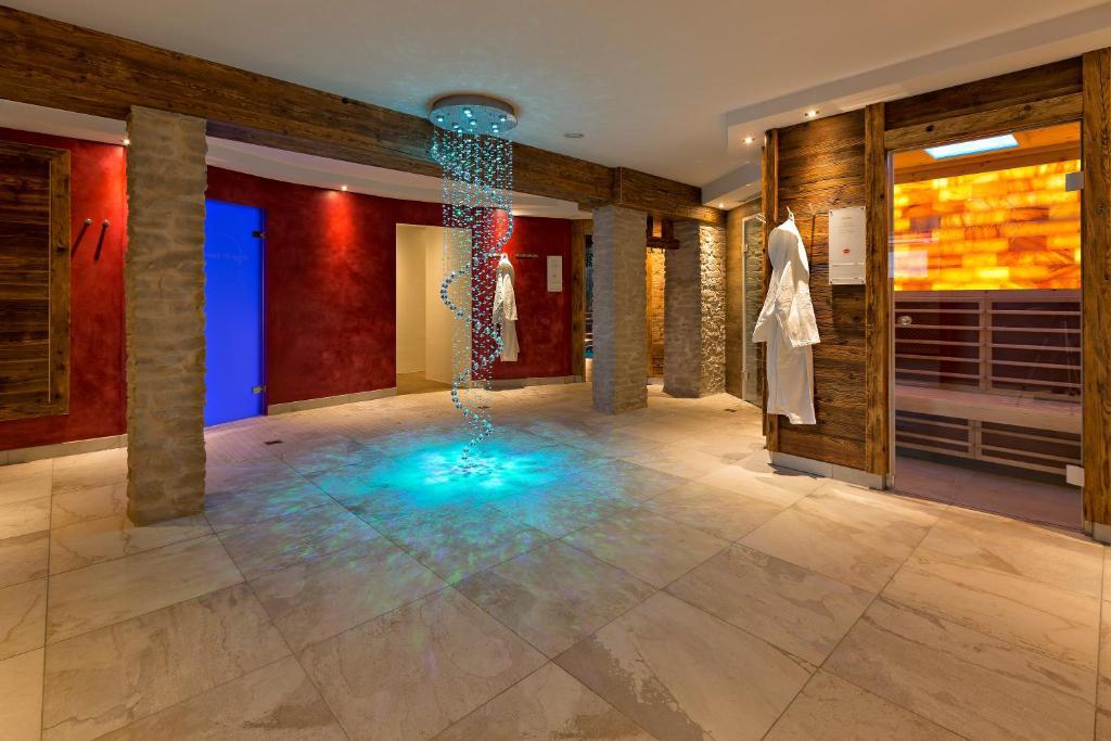 Aparthotel Kleinwalsertal Миттелберг Экстерьер фото