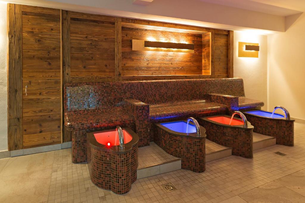 Aparthotel Kleinwalsertal Миттелберг Экстерьер фото