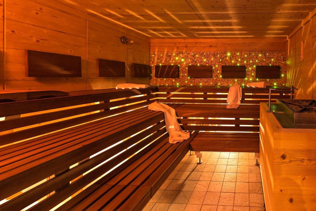 Aparthotel Kleinwalsertal Миттелберг Экстерьер фото