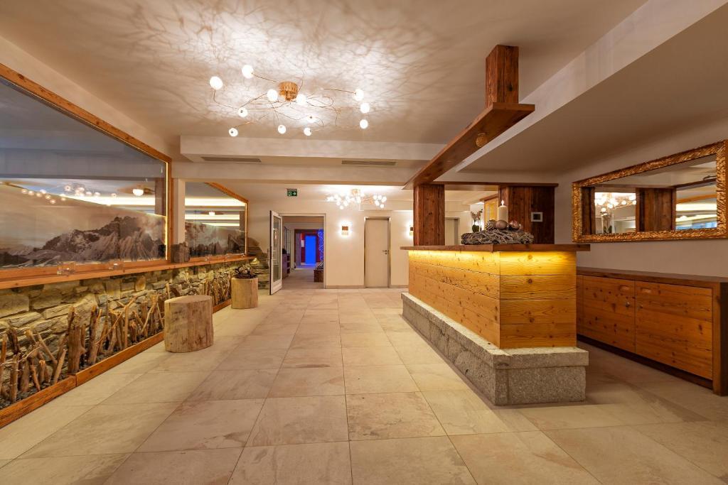 Aparthotel Kleinwalsertal Миттелберг Экстерьер фото